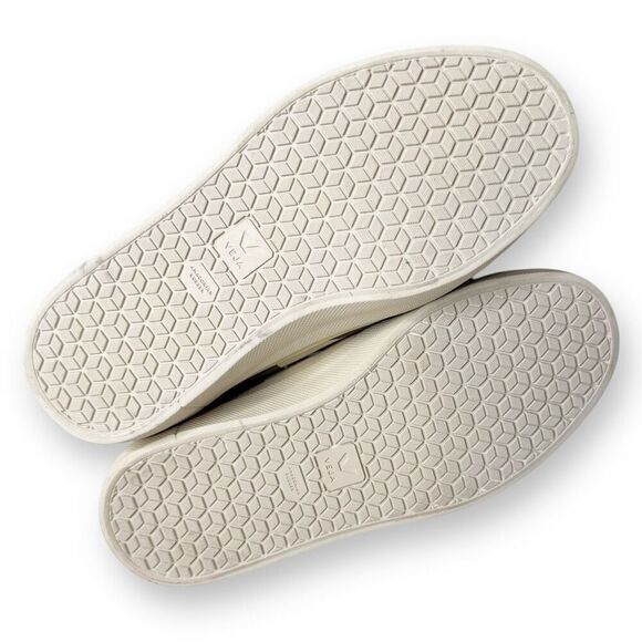 Veja Wata II Low-Top Sneakers in Neutral Grey Green Women’s Kids Size 5 EUR 36 - Picture 7 of 9